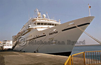 Bow view of "Calypso"
